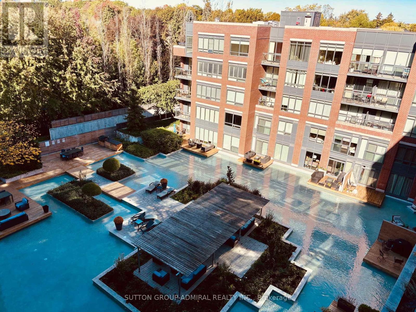 












604 - 7608 YONGE STREET

,
Vaughan (Crestwood-Springfarm-Yorkhill),




Ontario
L4J0J5

