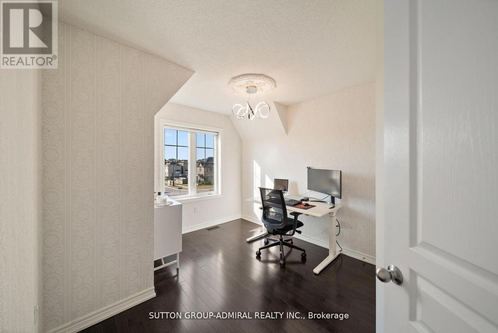 












49 EAST'S CORNERS BOULEVARD

,
Vaughan (Kleinburg),




Ontario
L4H3Z7

