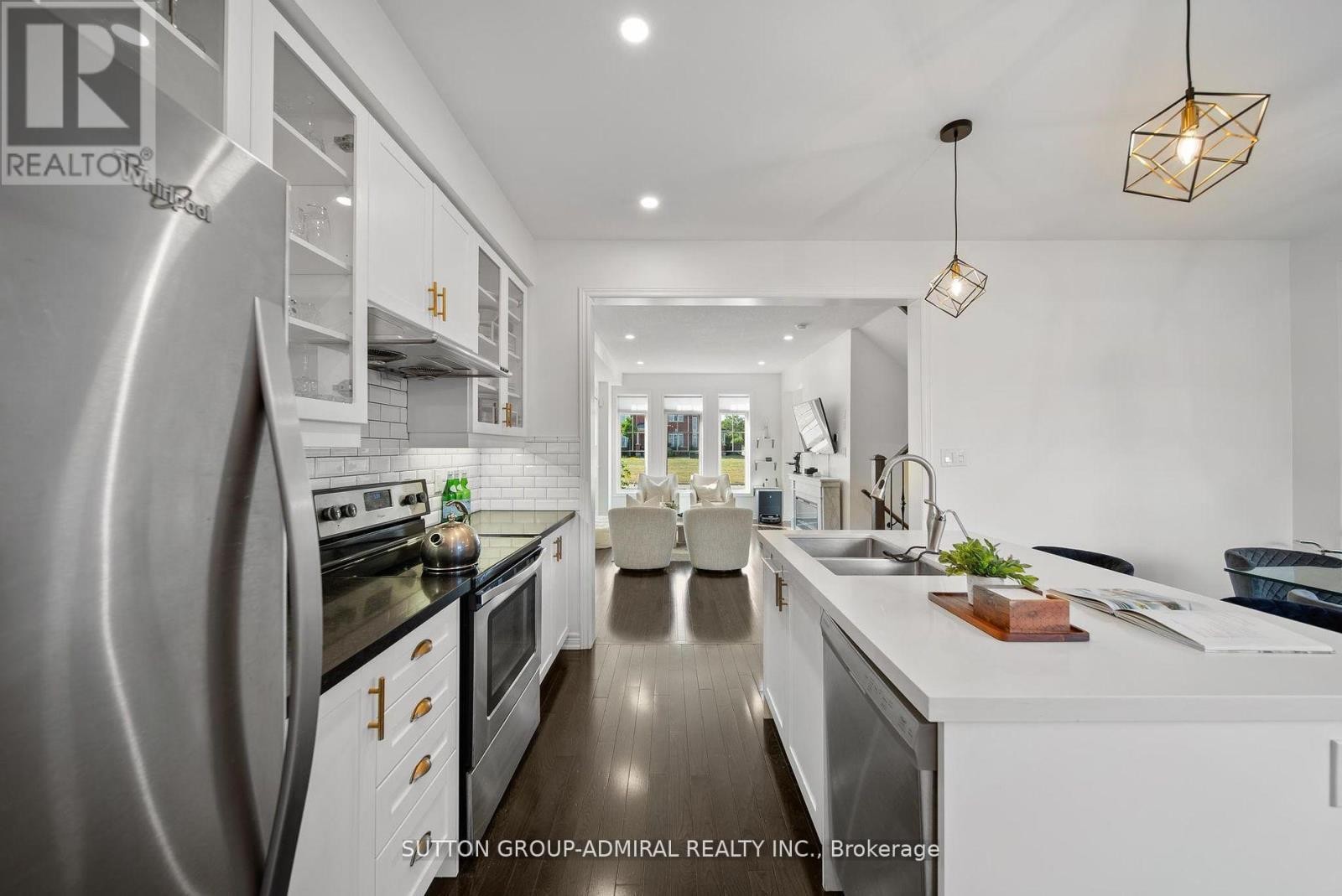 












49 EAST'S CORNERS BOULEVARD

,
Vaughan (Kleinburg),




Ontario
L4H3Z7

