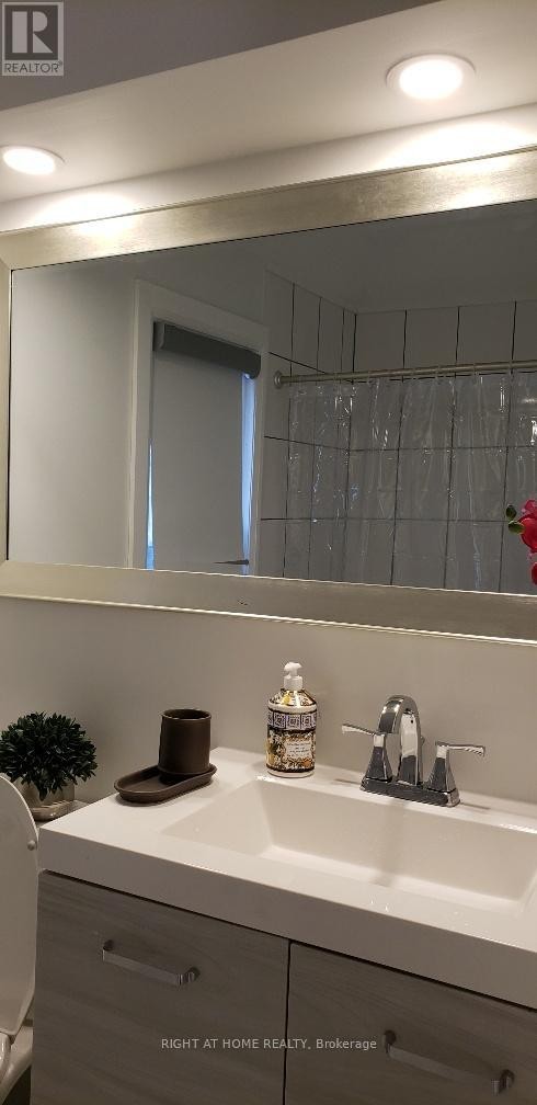 












895 MAPLEWOOD DRIVE

,
Innisfil (Alcona),




Ontario
L9S1Y7

