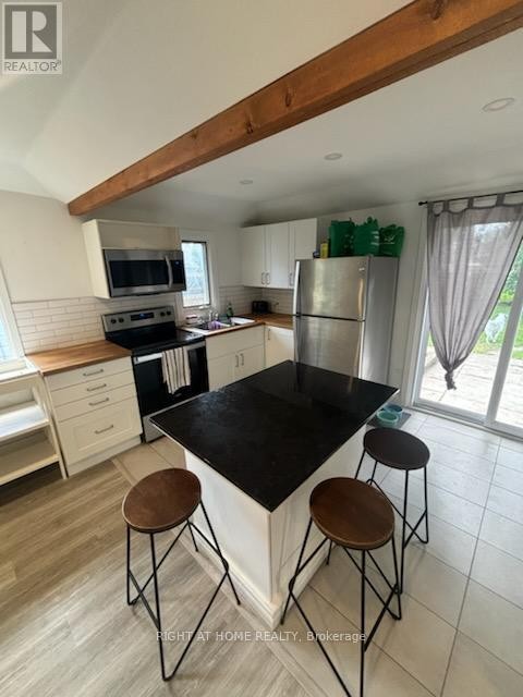 












895 MAPLEWOOD DRIVE

,
Innisfil (Alcona),




Ontario
L9S1Y7

