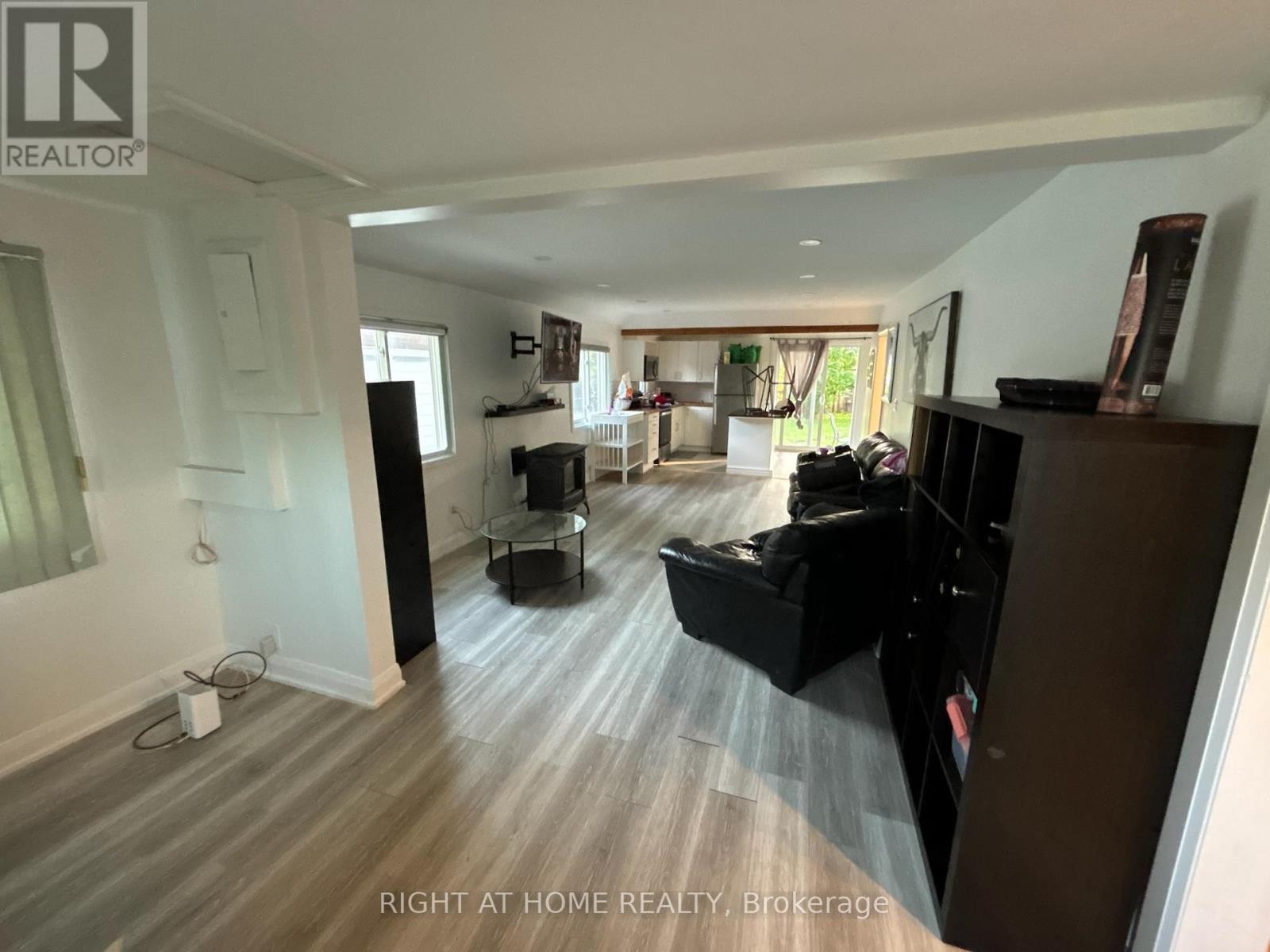 












895 MAPLEWOOD DRIVE

,
Innisfil (Alcona),




Ontario
L9S1Y7

