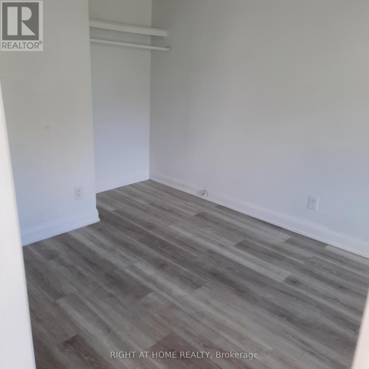 












895 MAPLEWOOD DRIVE

,
Innisfil (Alcona),




Ontario
L9S1Y7

