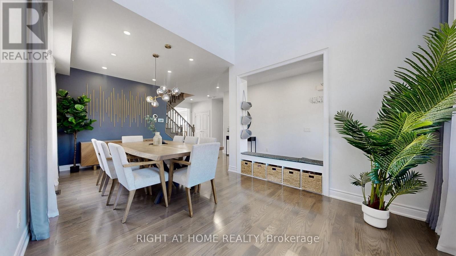 












34 KIDD STREET

,
Bradford West Gwillimbury (Bradford),




Ontario
L3Z0V5

