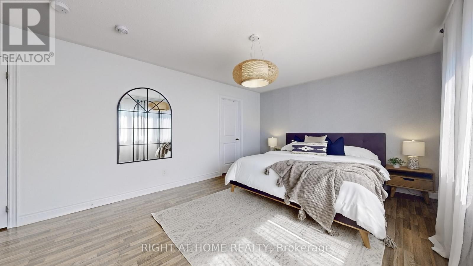 












34 KIDD STREET

,
Bradford West Gwillimbury (Bradford),




Ontario
L3Z0V5

