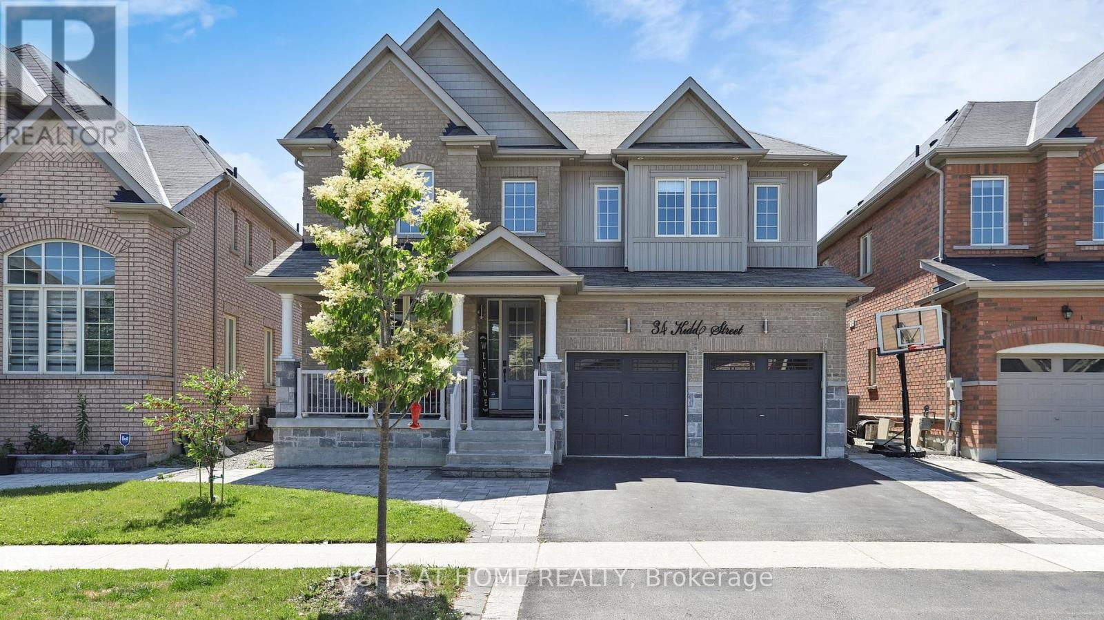 












34 KIDD STREET

,
Bradford West Gwillimbury (Bradford),




Ontario
L3Z0V5

