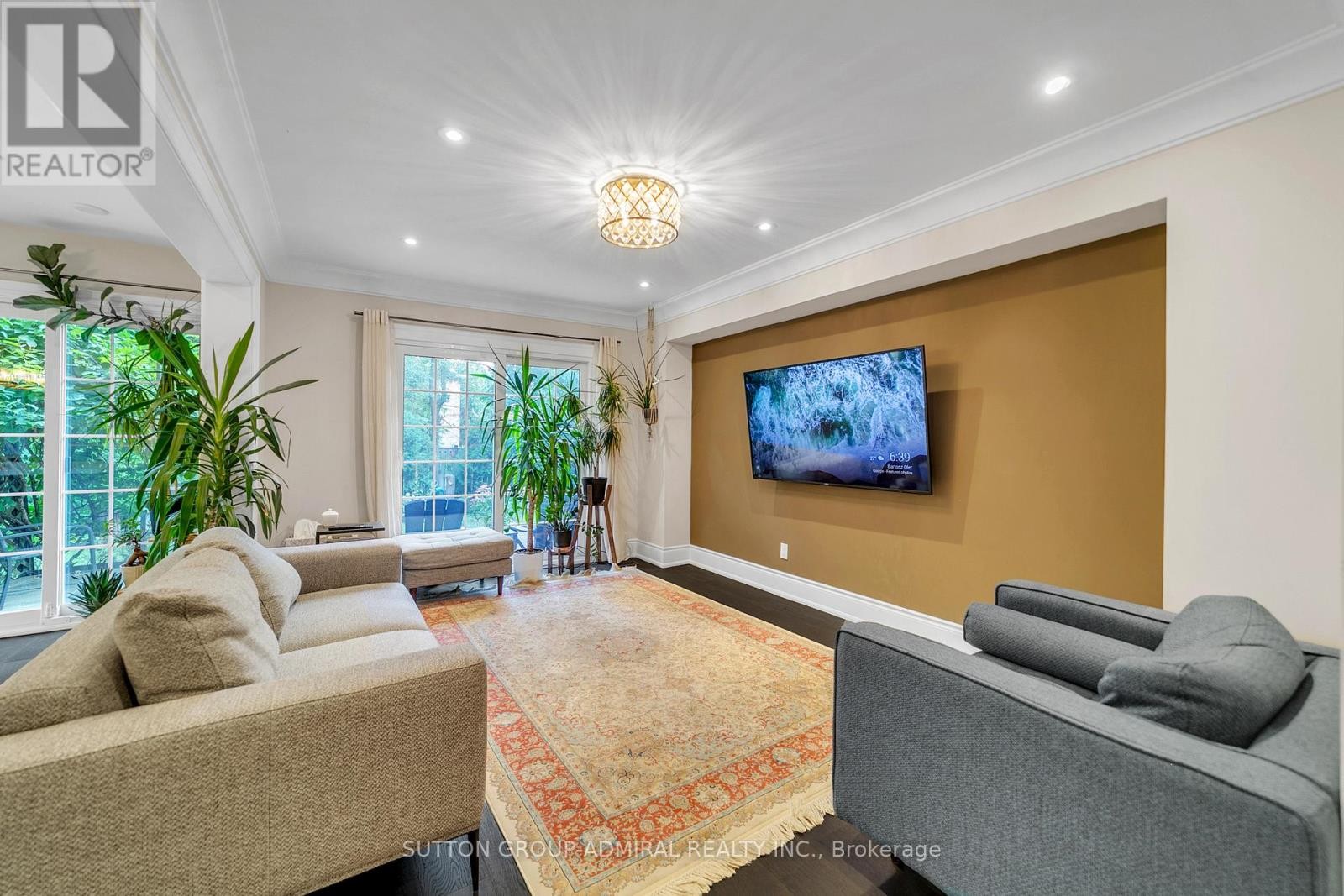 












9 ELSPETH PLACE

,
Markham (Grandview),




Ontario
L3T1C5


