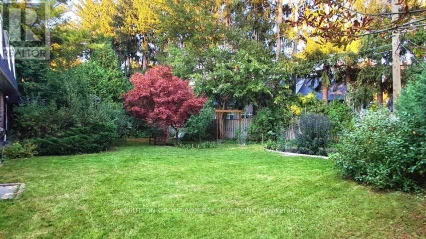 












9 ELSPETH PLACE

,
Markham (Grandview),




Ontario
L3T1C5

