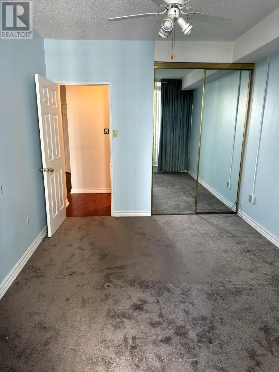 












711 - 333 CLARK AVENUE W

,
Vaughan (Crestwood-Springfarm-Yorkhill),




Ontario
L4J7K4

