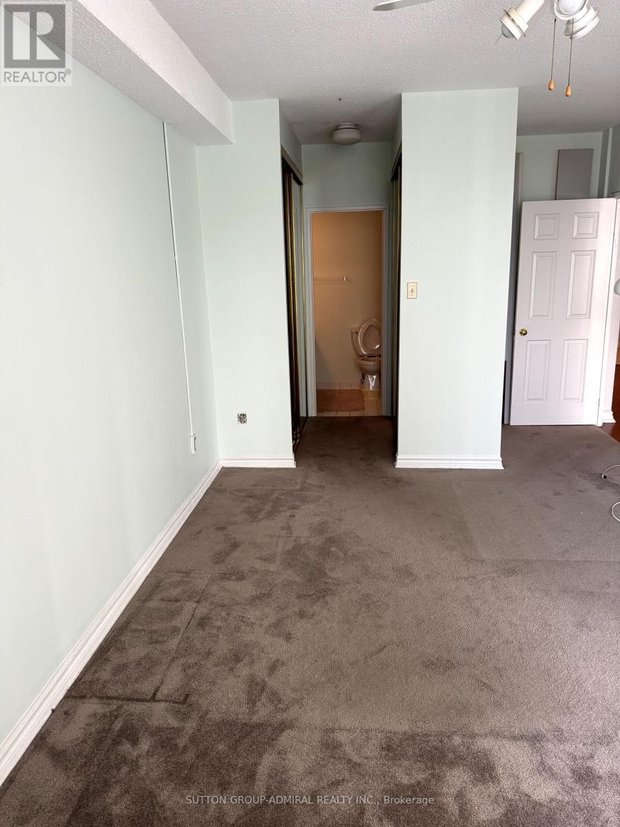 












711 - 333 CLARK AVENUE W

,
Vaughan (Crestwood-Springfarm-Yorkhill),




Ontario
L4J7K4

