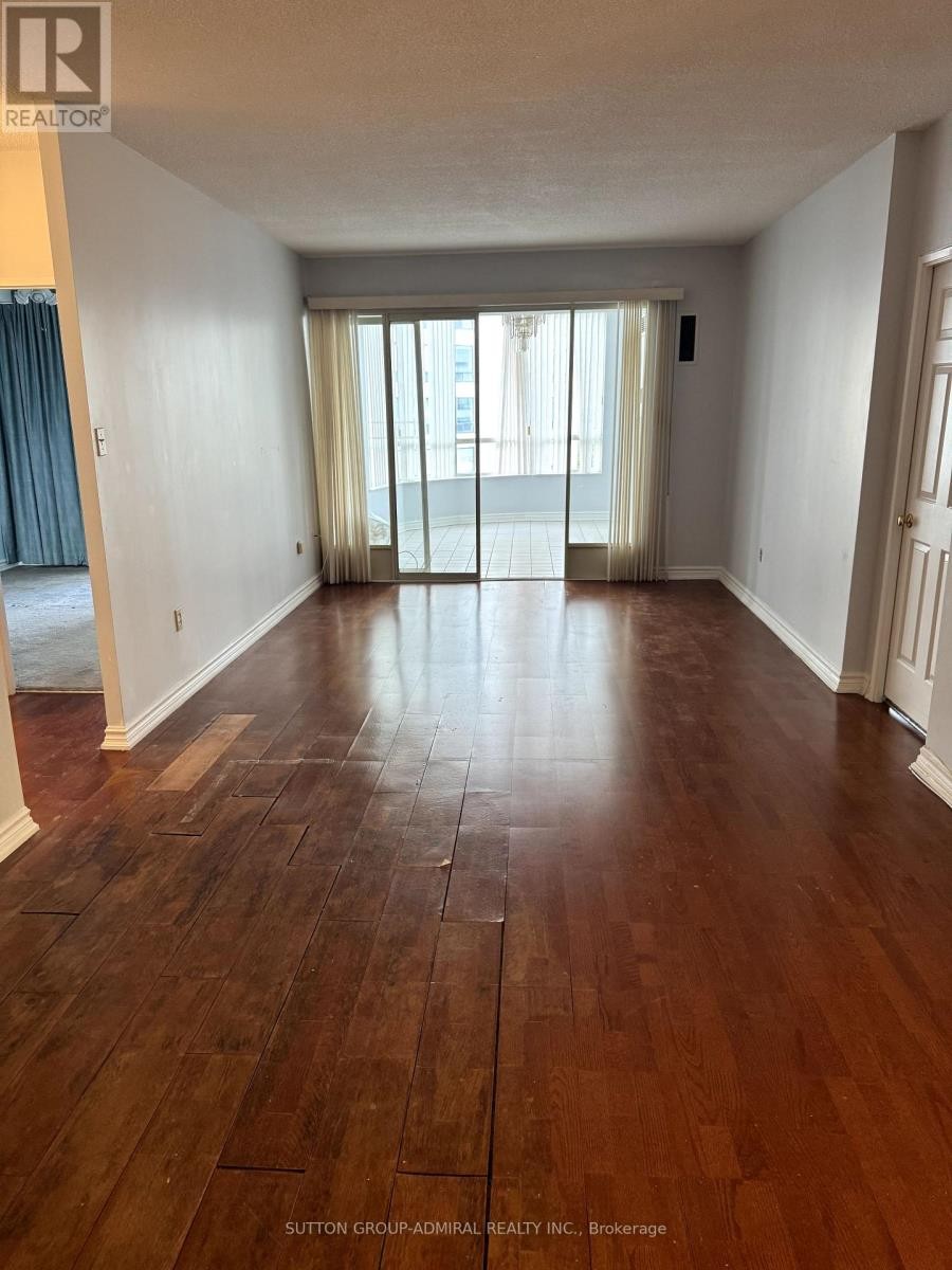












711 - 333 CLARK AVENUE W

,
Vaughan (Crestwood-Springfarm-Yorkhill),




Ontario
L4J7K4

