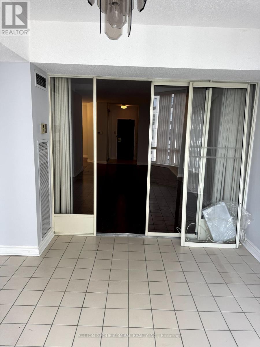 












711 - 333 CLARK AVENUE W

,
Vaughan (Crestwood-Springfarm-Yorkhill),




Ontario
L4J7K4

