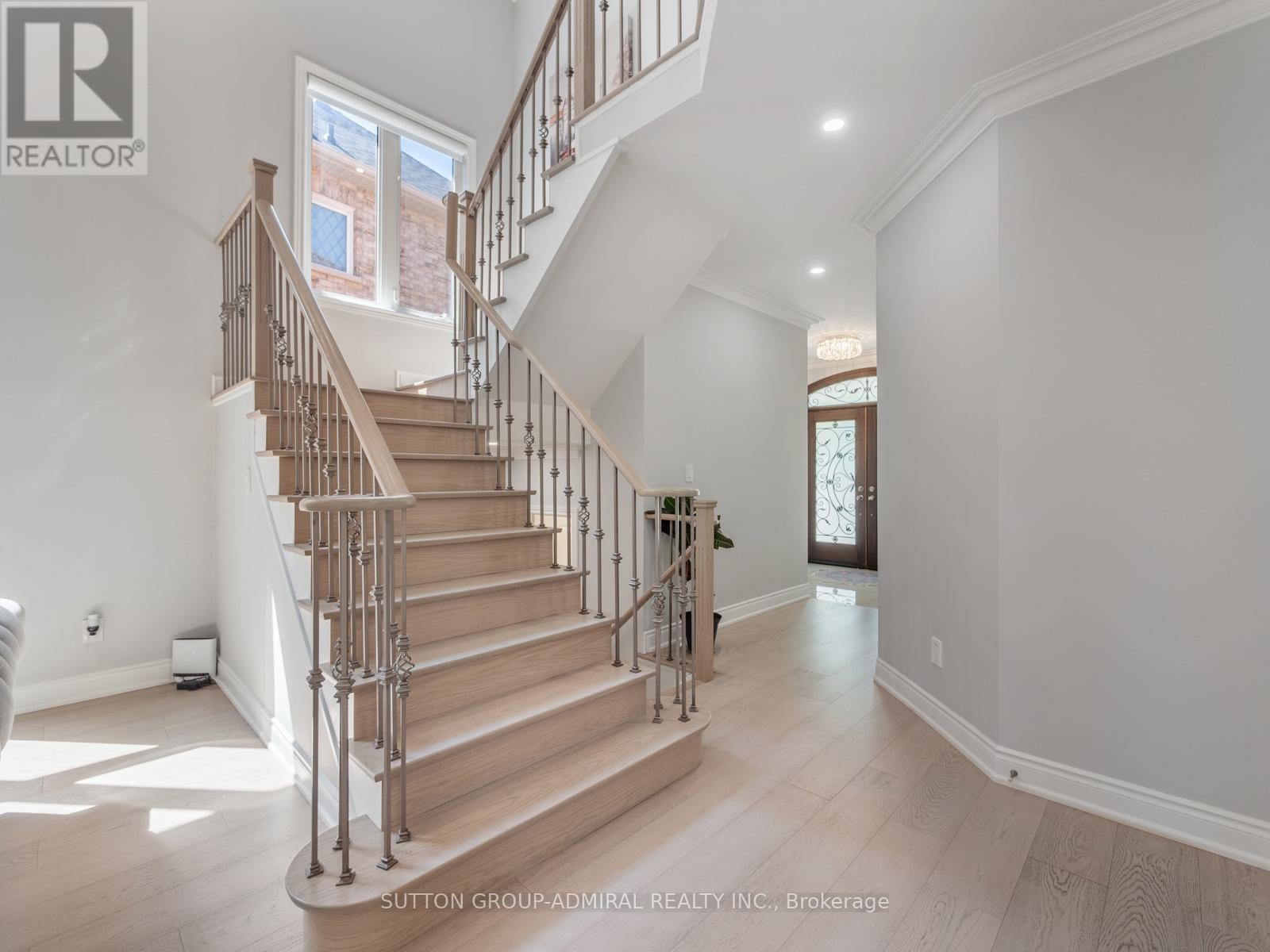 












60 STARWOOD ROAD

,
Vaughan (Patterson),




Ontario
L4J9C9

