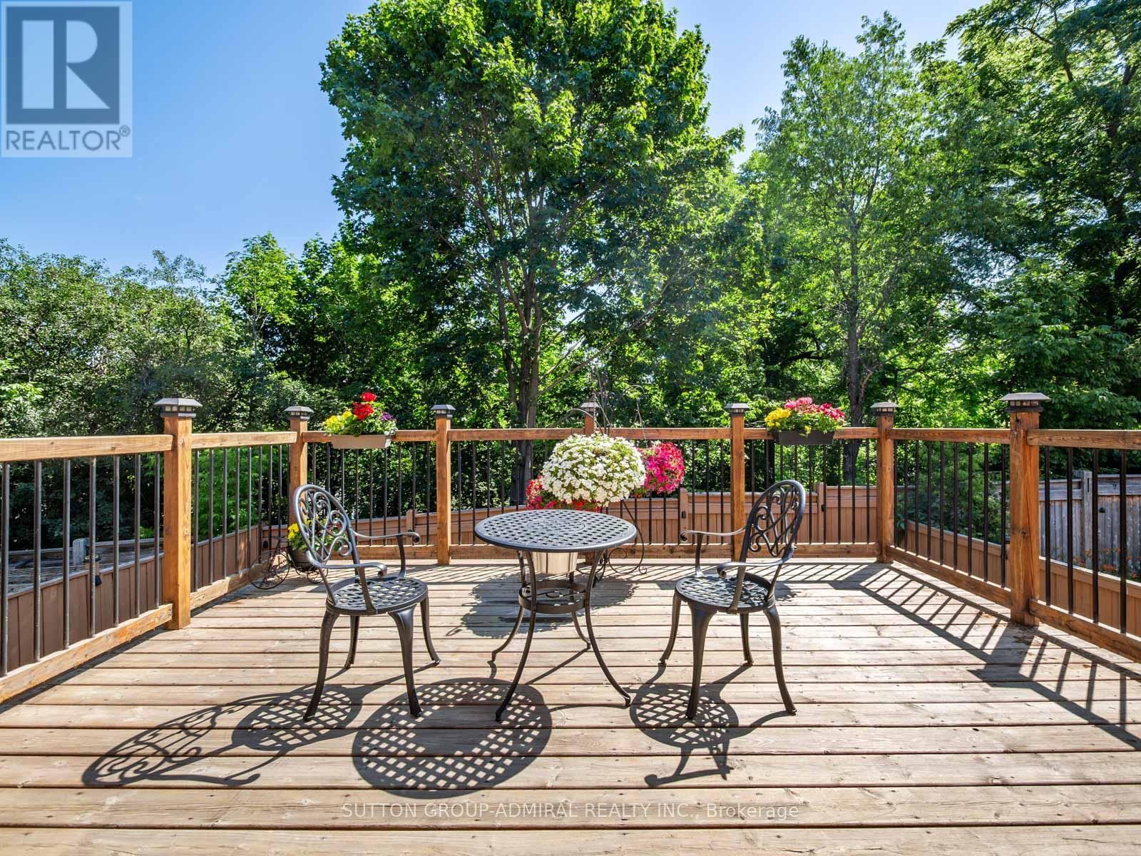 












60 STARWOOD ROAD

,
Vaughan (Patterson),




Ontario
L4J9C9

