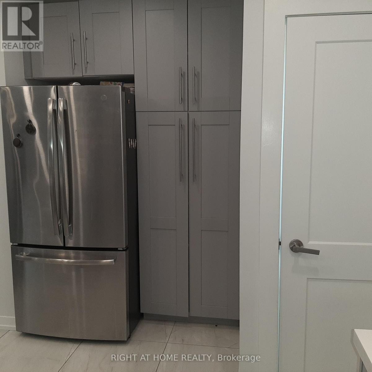 












32 DAVIS ROAD

,
Aurora (Aurora Highlands),




Ontario
L4G2B6

