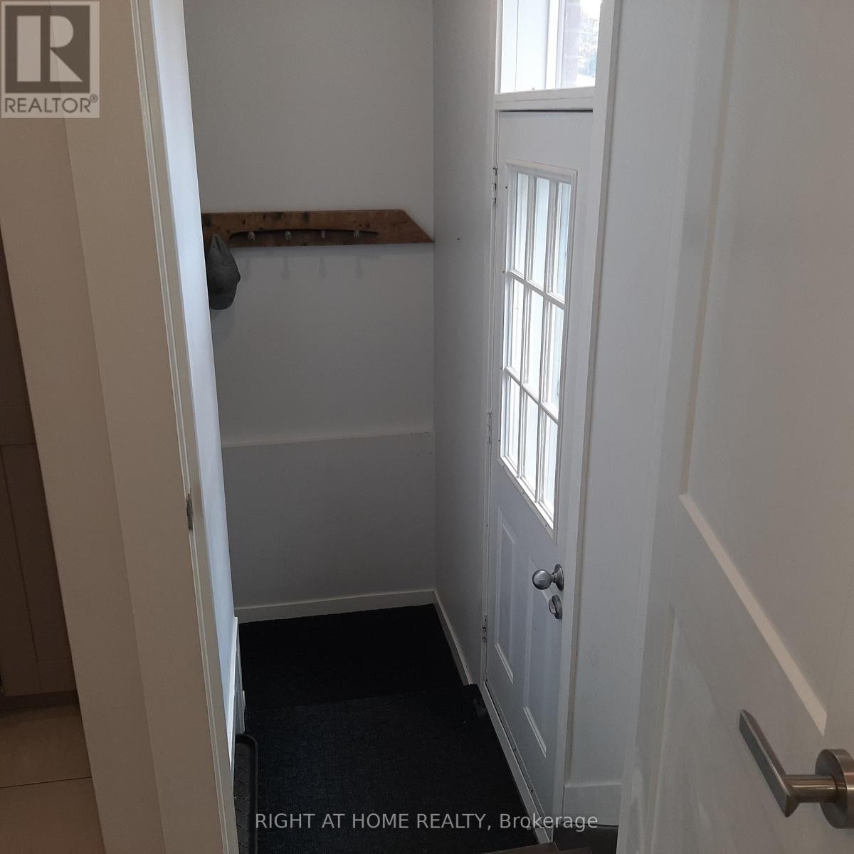 












32 DAVIS ROAD

,
Aurora (Aurora Highlands),




Ontario
L4G2B6

