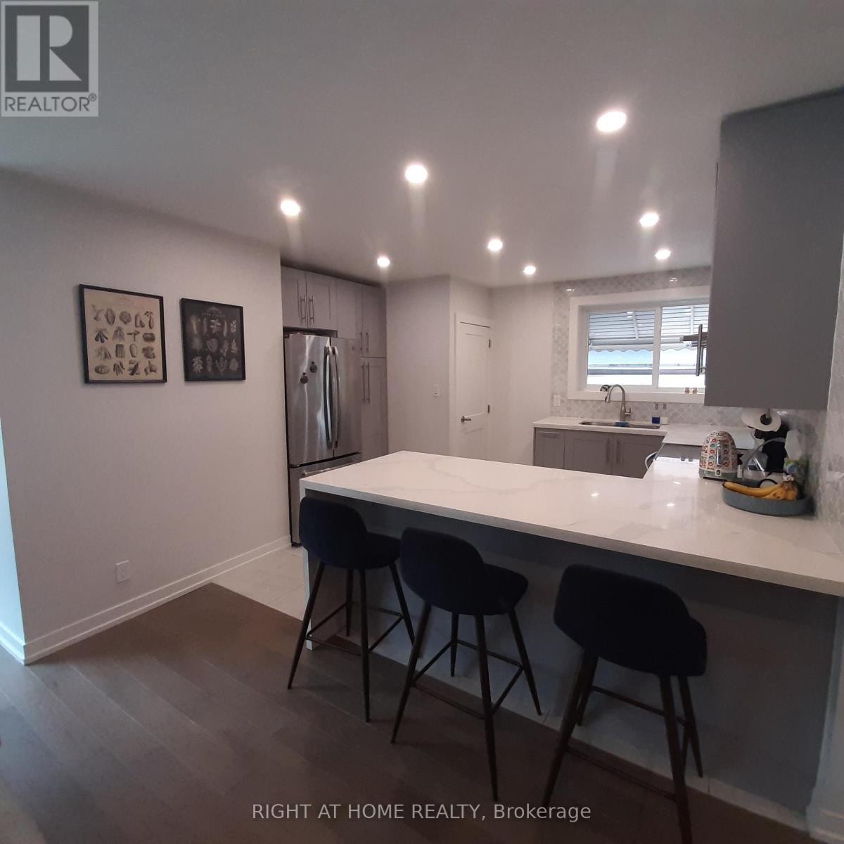 












32 DAVIS ROAD

,
Aurora (Aurora Highlands),




Ontario
L4G2B6

