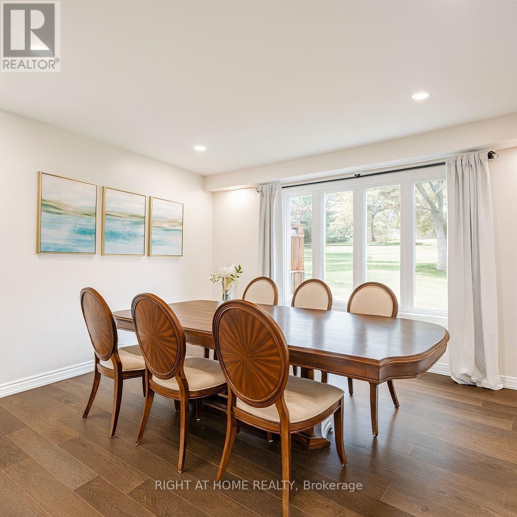 












32 GRANDVIEW CRESCENT

,
Bradford West Gwillimbury (Bradford),




Ontario
L3Z3L1

