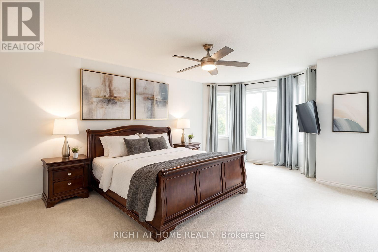 












32 GRANDVIEW CRESCENT

,
Bradford West Gwillimbury (Bradford),




Ontario
L3Z3L1

