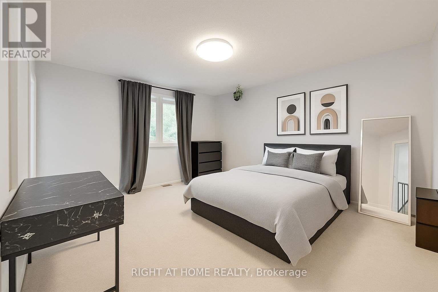 












32 GRANDVIEW CRESCENT

,
Bradford West Gwillimbury (Bradford),




Ontario
L3Z3L1

