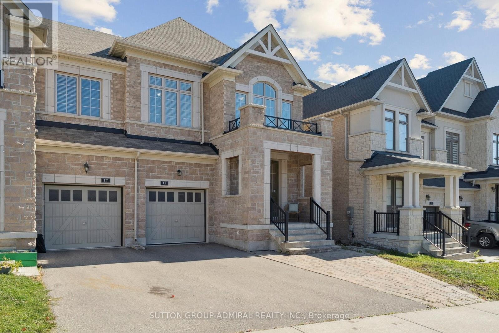 












15 JOHN SMITH STREET

,
East Gwillimbury (Holland Landing),




Ontario
L9N0S7

