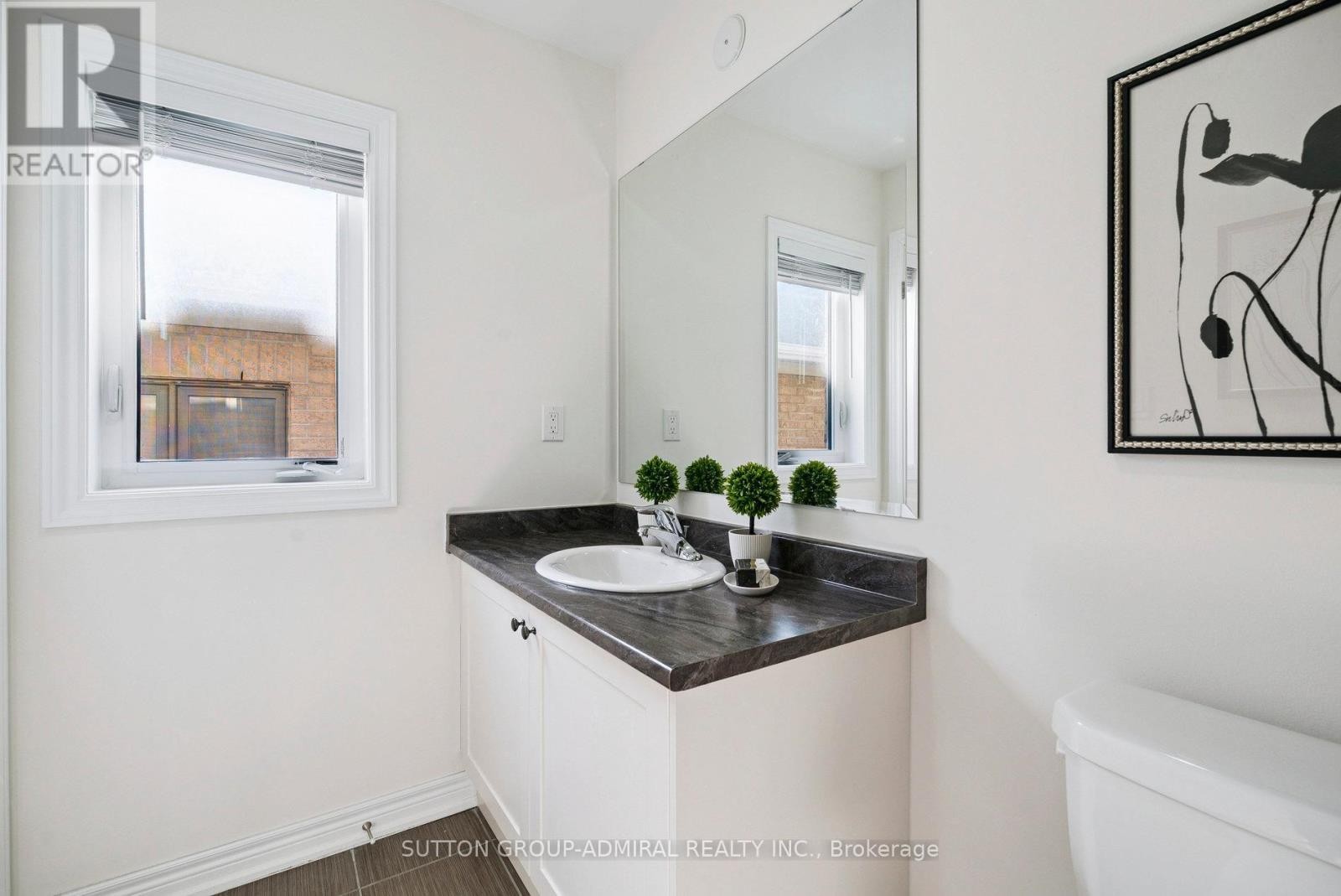 












15 JOHN SMITH STREET

,
East Gwillimbury (Holland Landing),




Ontario
L9N0S7

