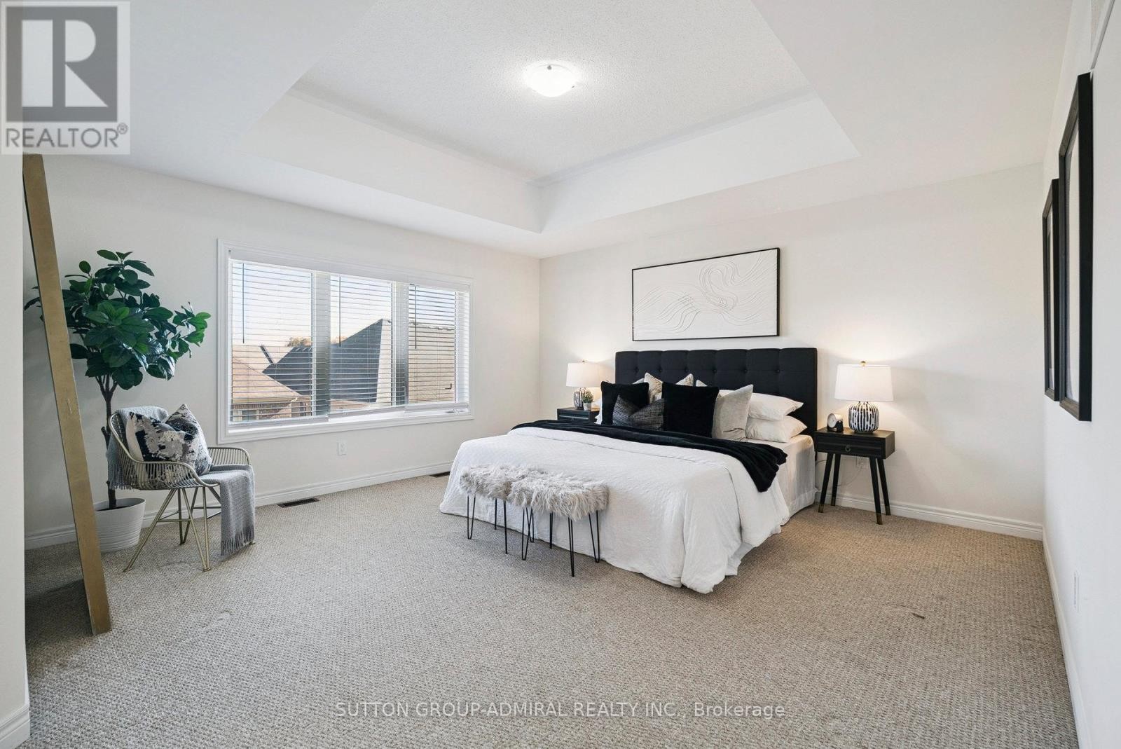 












15 JOHN SMITH STREET

,
East Gwillimbury (Holland Landing),




Ontario
L9N0S7

