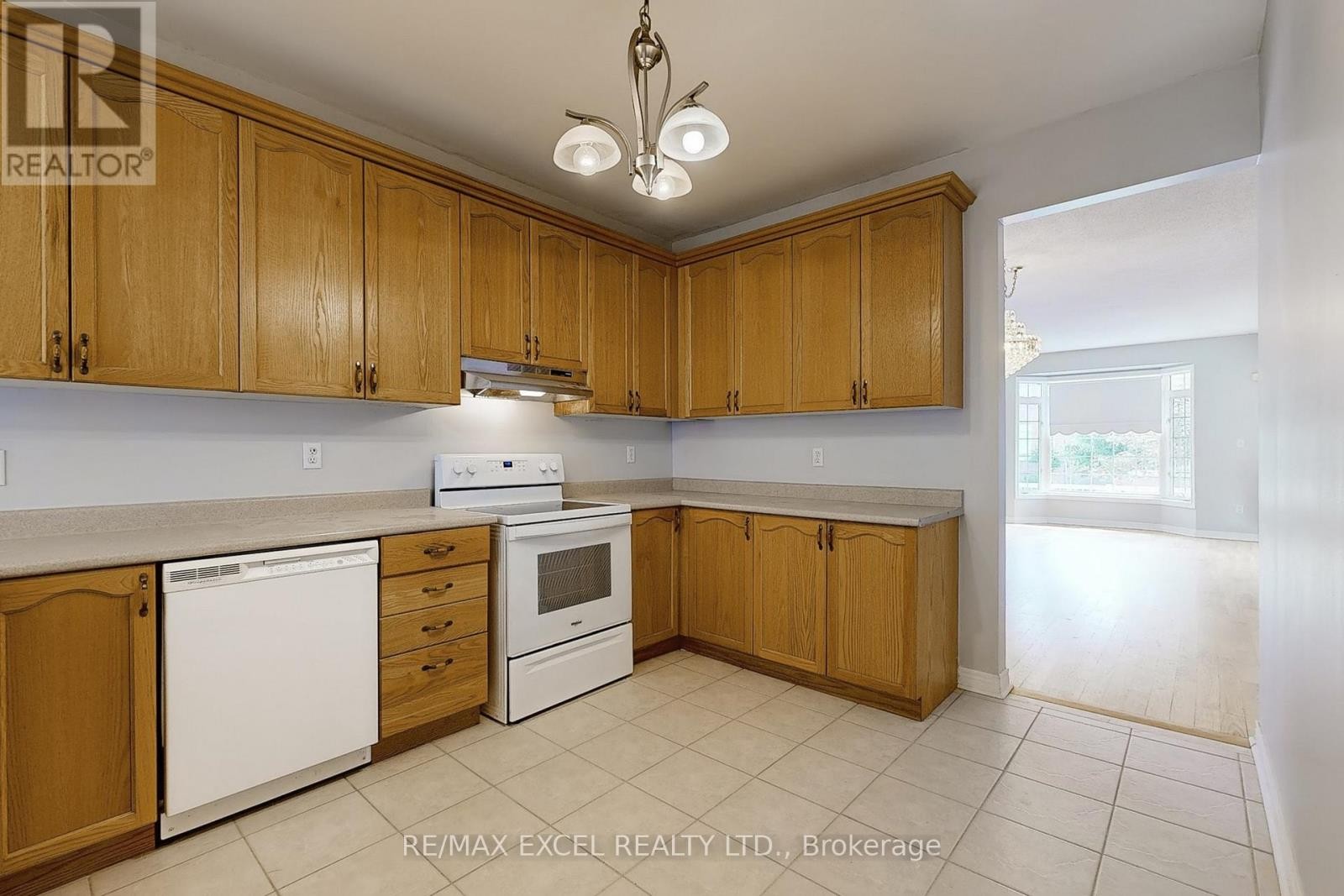 












38 AYHART STREET

,
Markham (Wismer),




Ontario
L6E1H4

