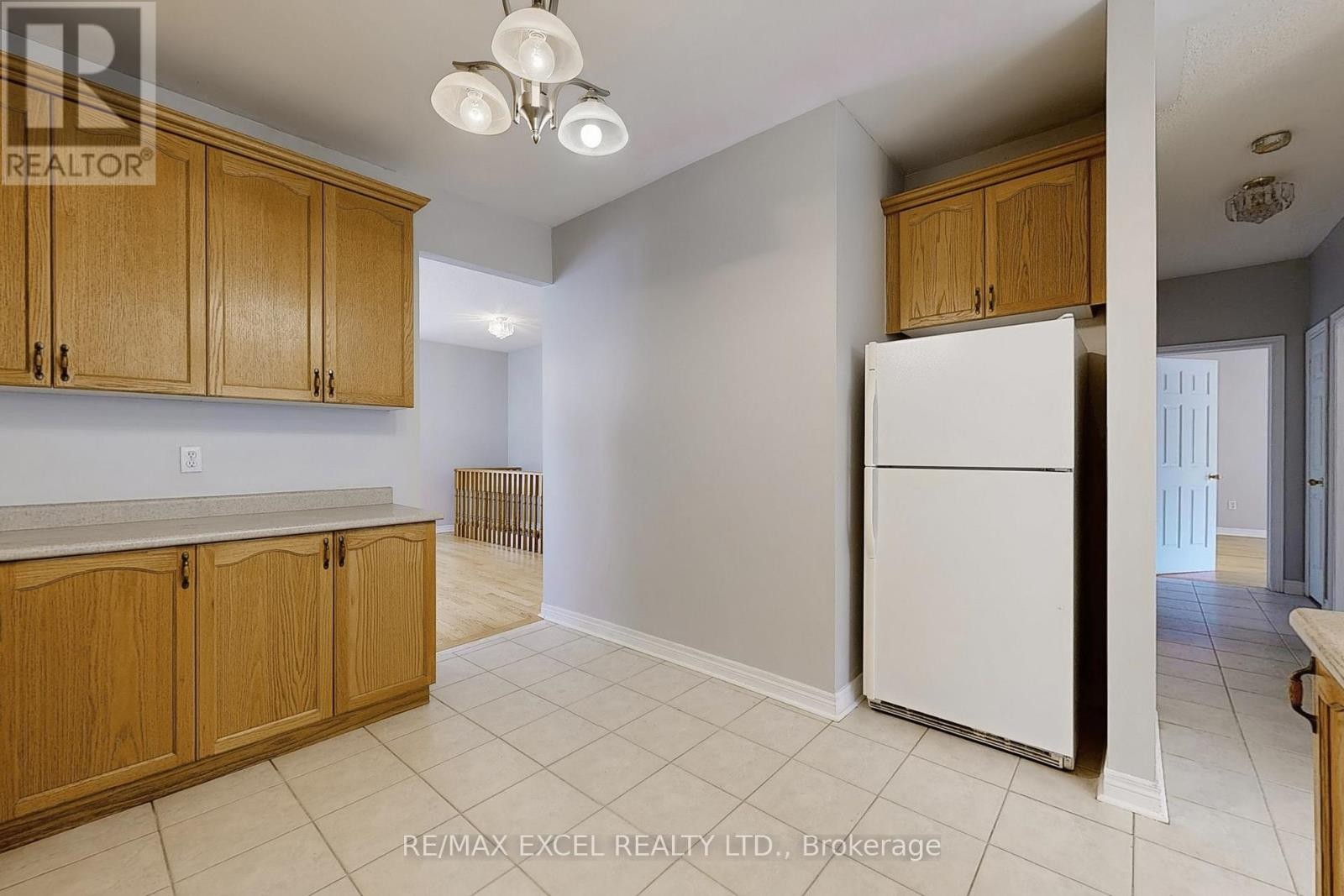 












38 AYHART STREET

,
Markham (Wismer),




Ontario
L6E1H4

