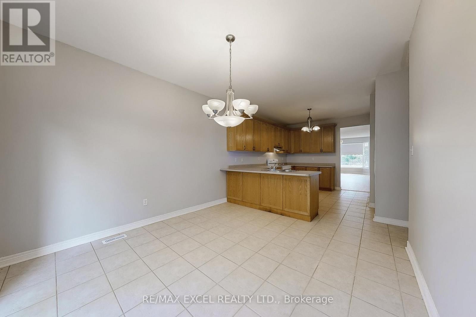 












38 AYHART STREET

,
Markham (Wismer),




Ontario
L6E1H4

