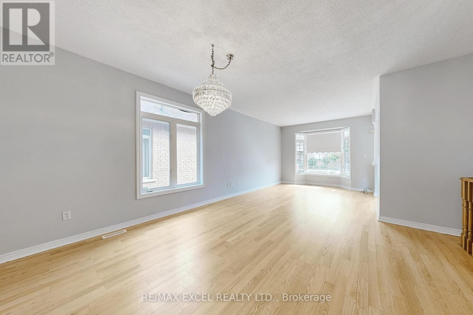












38 AYHART STREET

,
Markham (Wismer),




Ontario
L6E1H4


