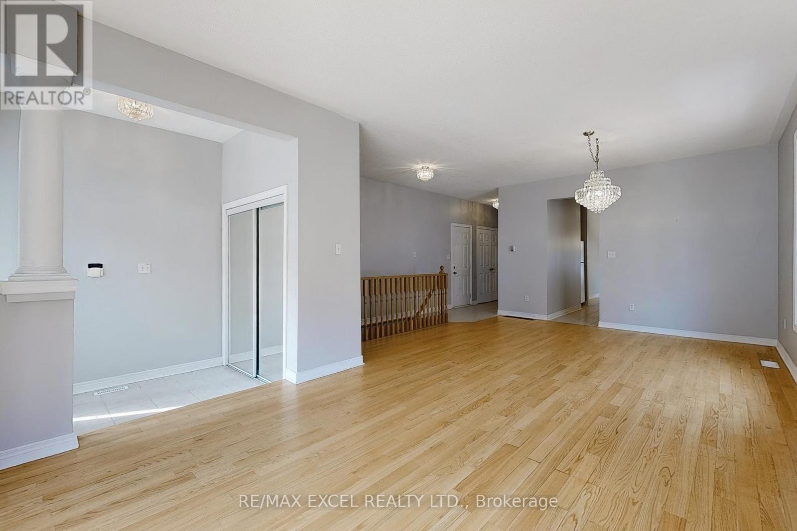 












38 AYHART STREET

,
Markham (Wismer),




Ontario
L6E1H4

