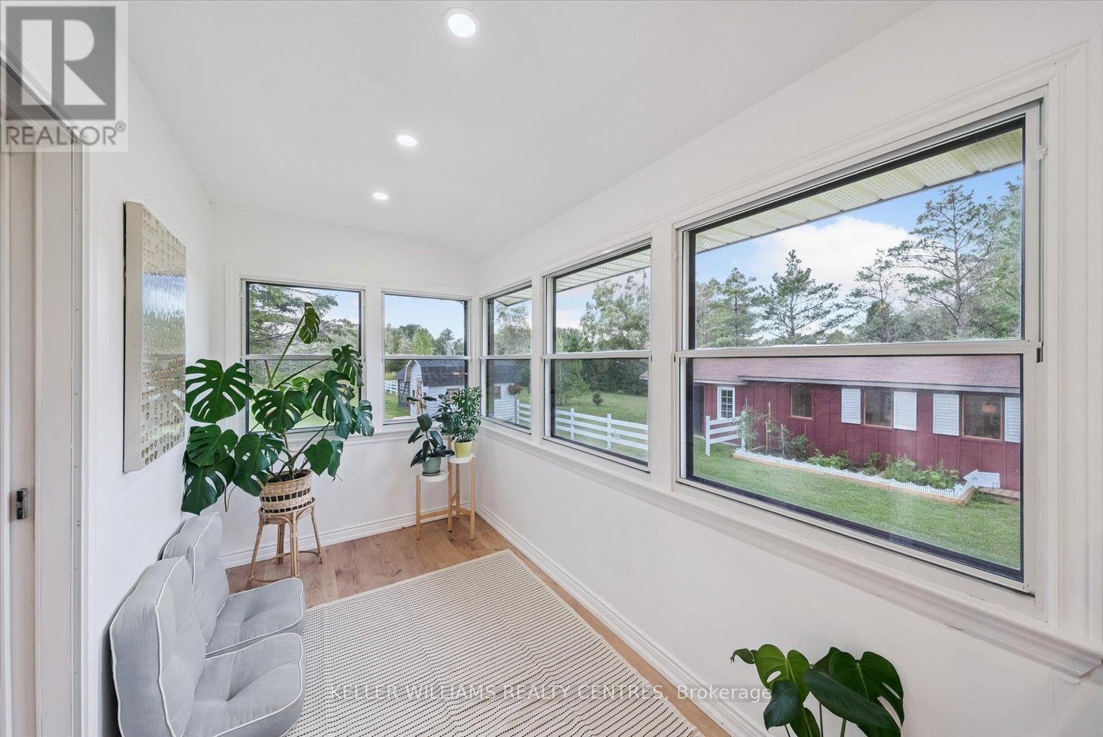 












25154 VALLEY VIEW DRIVE

,
Georgina (Sutton & Jackson's Point),




Ontario
L0E1R0

