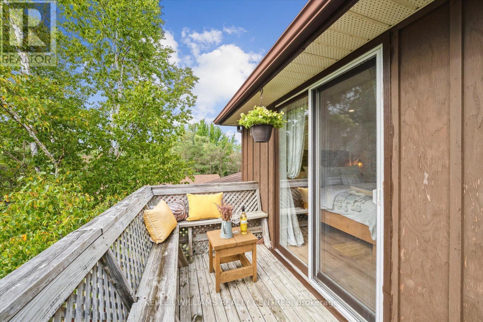 












25154 VALLEY VIEW DRIVE

,
Georgina (Sutton & Jackson's Point),




Ontario
L0E1R0

