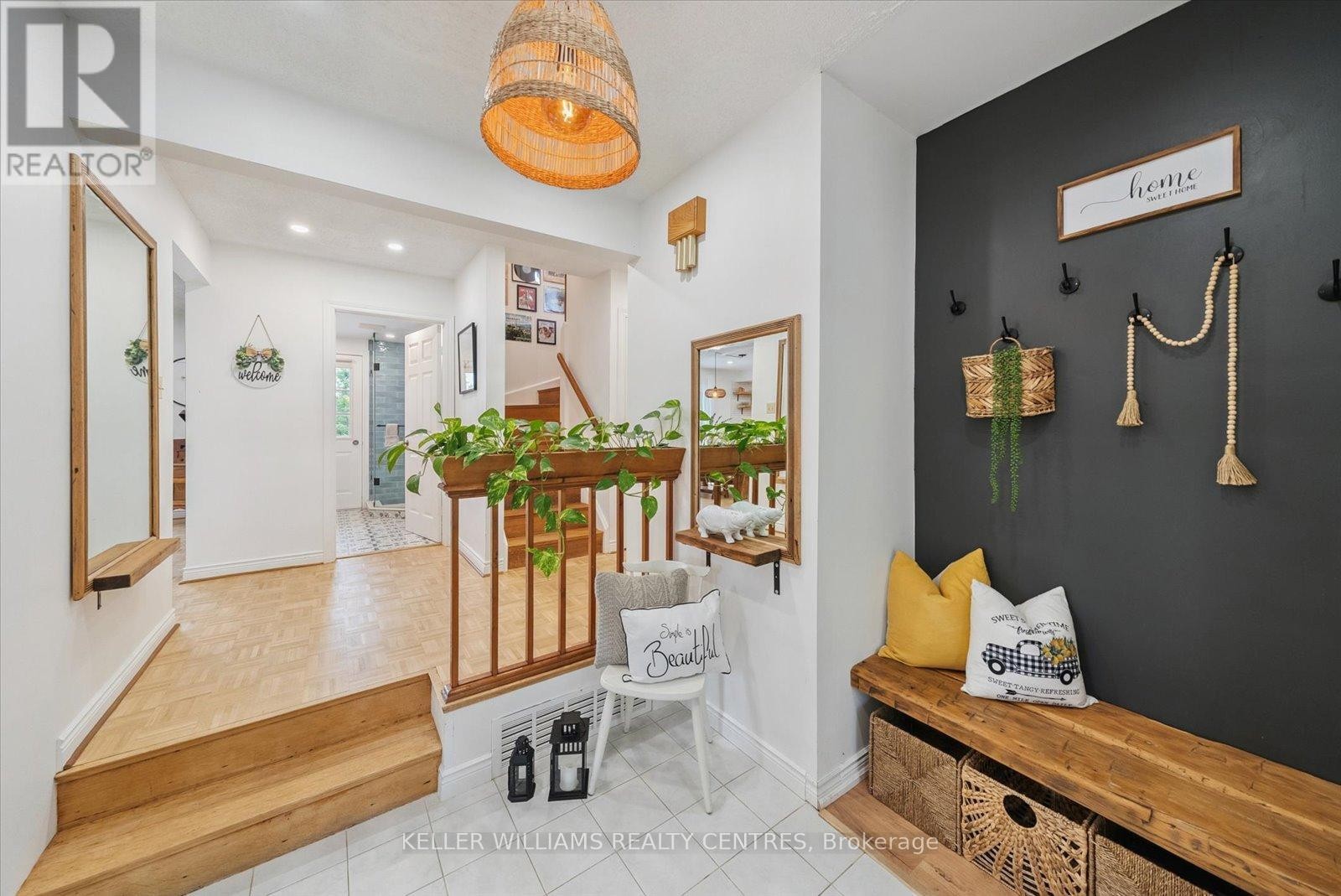 












25154 VALLEY VIEW DRIVE

,
Georgina (Sutton & Jackson's Point),




Ontario
L0E1R0

