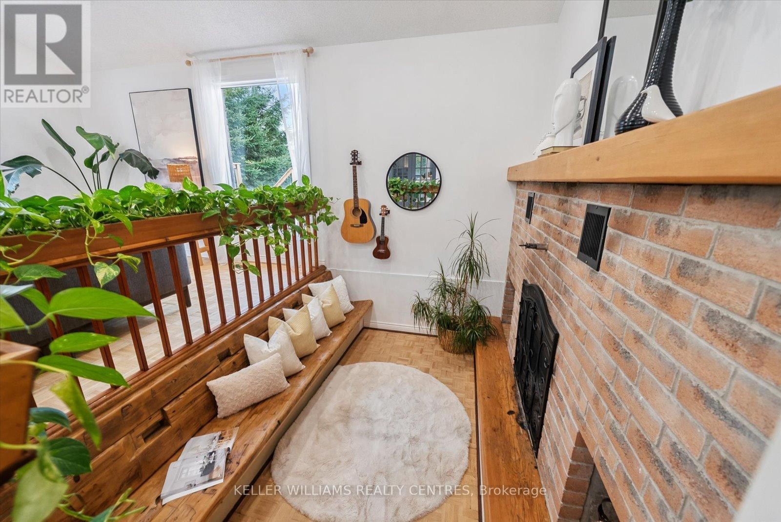 












25154 VALLEY VIEW DRIVE

,
Georgina (Sutton & Jackson's Point),




Ontario
L0E1R0

