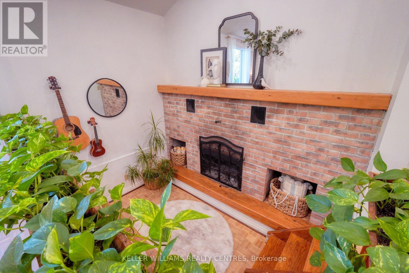 












25154 VALLEY VIEW DRIVE

,
Georgina (Sutton & Jackson's Point),




Ontario
L0E1R0

