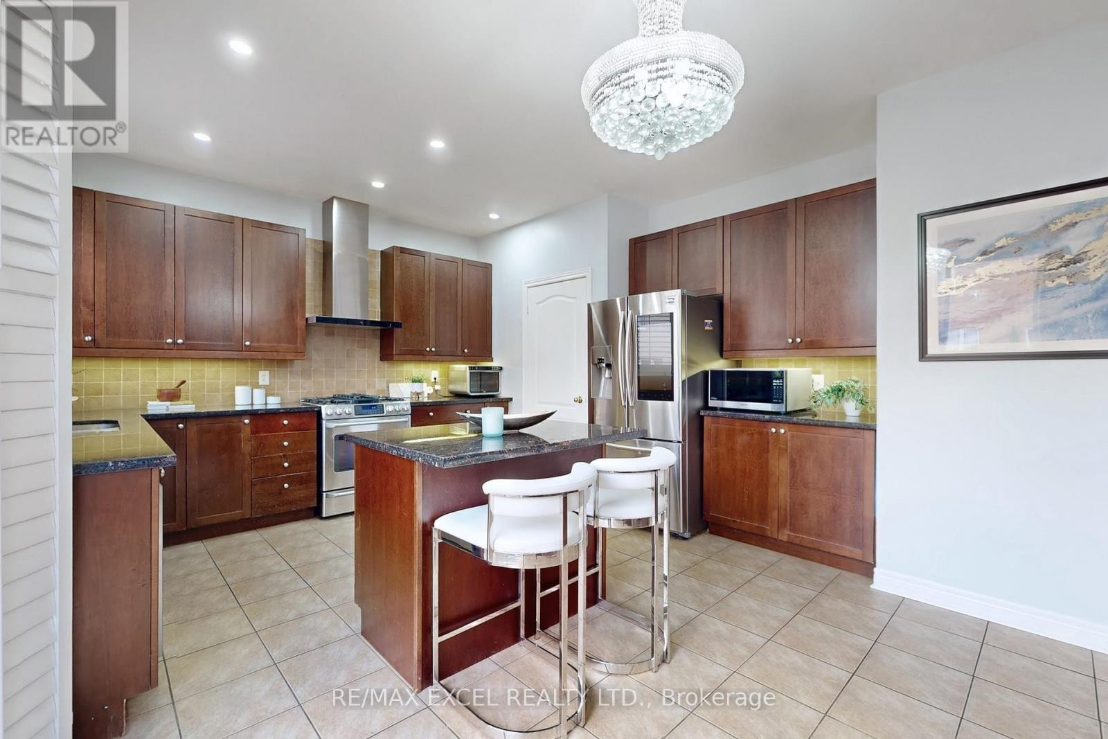 












25 LUNDY DRIVE

,
Markham (Box Grove),




Ontario
L6B0G1

