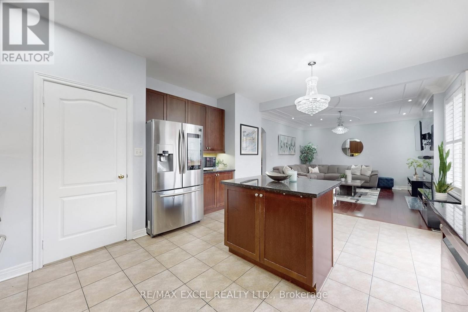 












25 LUNDY DRIVE

,
Markham (Box Grove),




Ontario
L6B0G1

