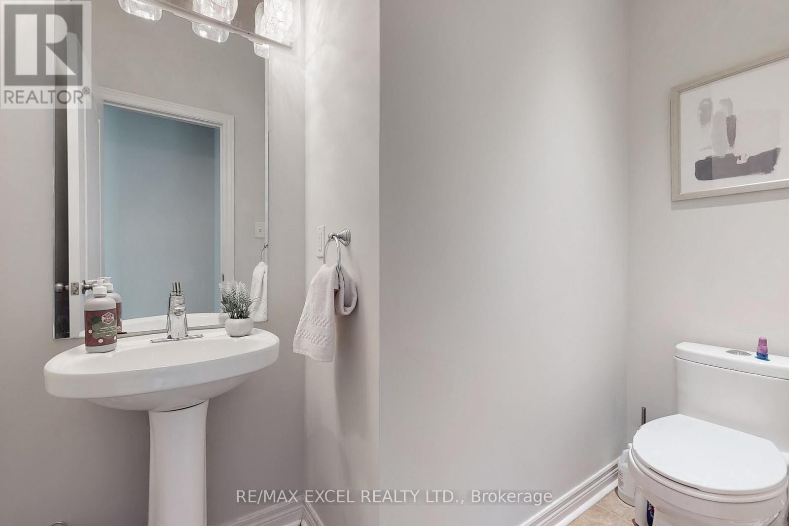 












25 LUNDY DRIVE

,
Markham (Box Grove),




Ontario
L6B0G1

