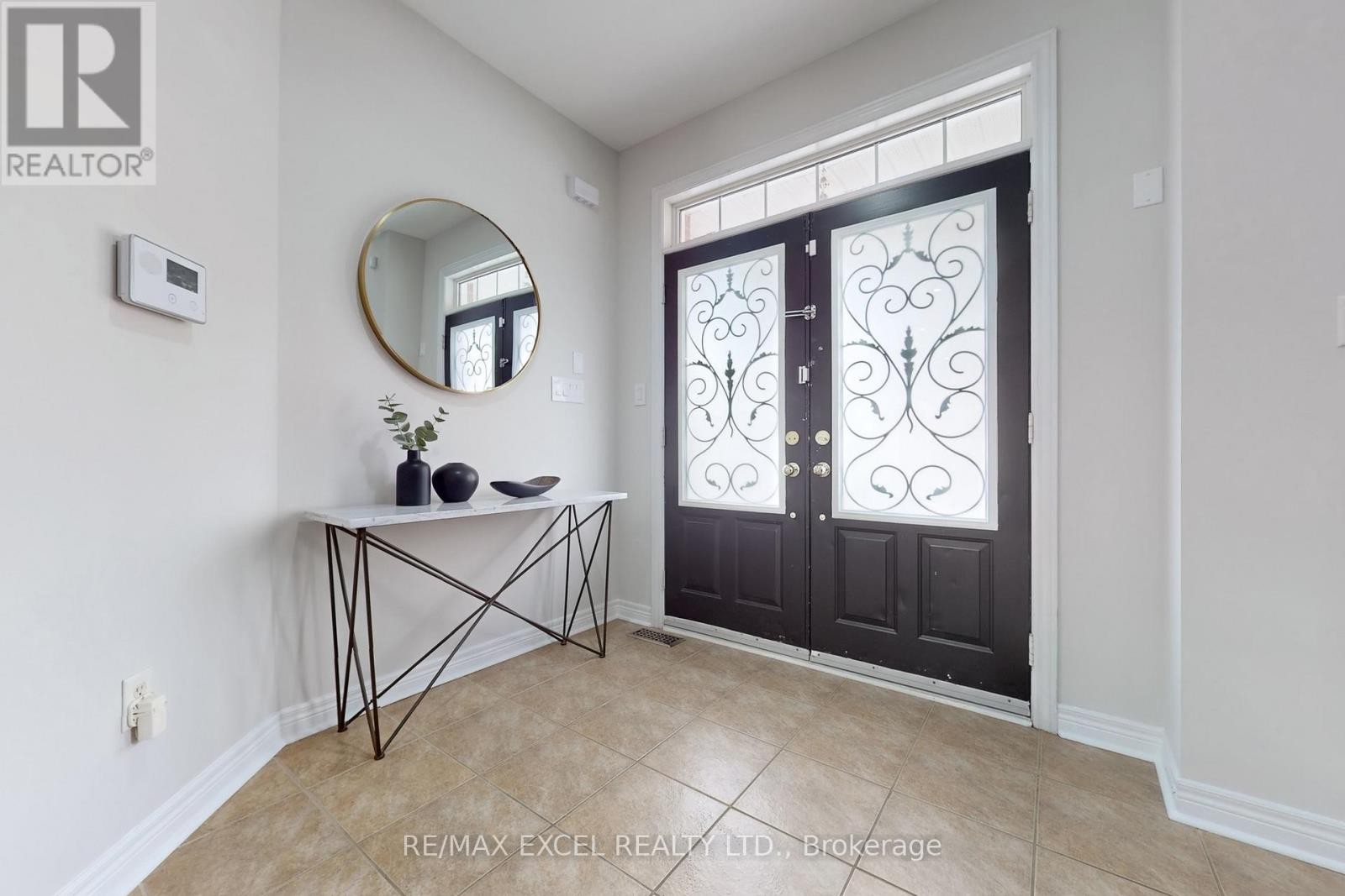 












25 LUNDY DRIVE

,
Markham (Box Grove),




Ontario
L6B0G1

