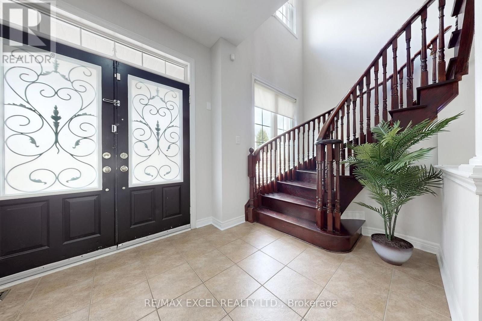 












25 LUNDY DRIVE

,
Markham (Box Grove),




Ontario
L6B0G1

