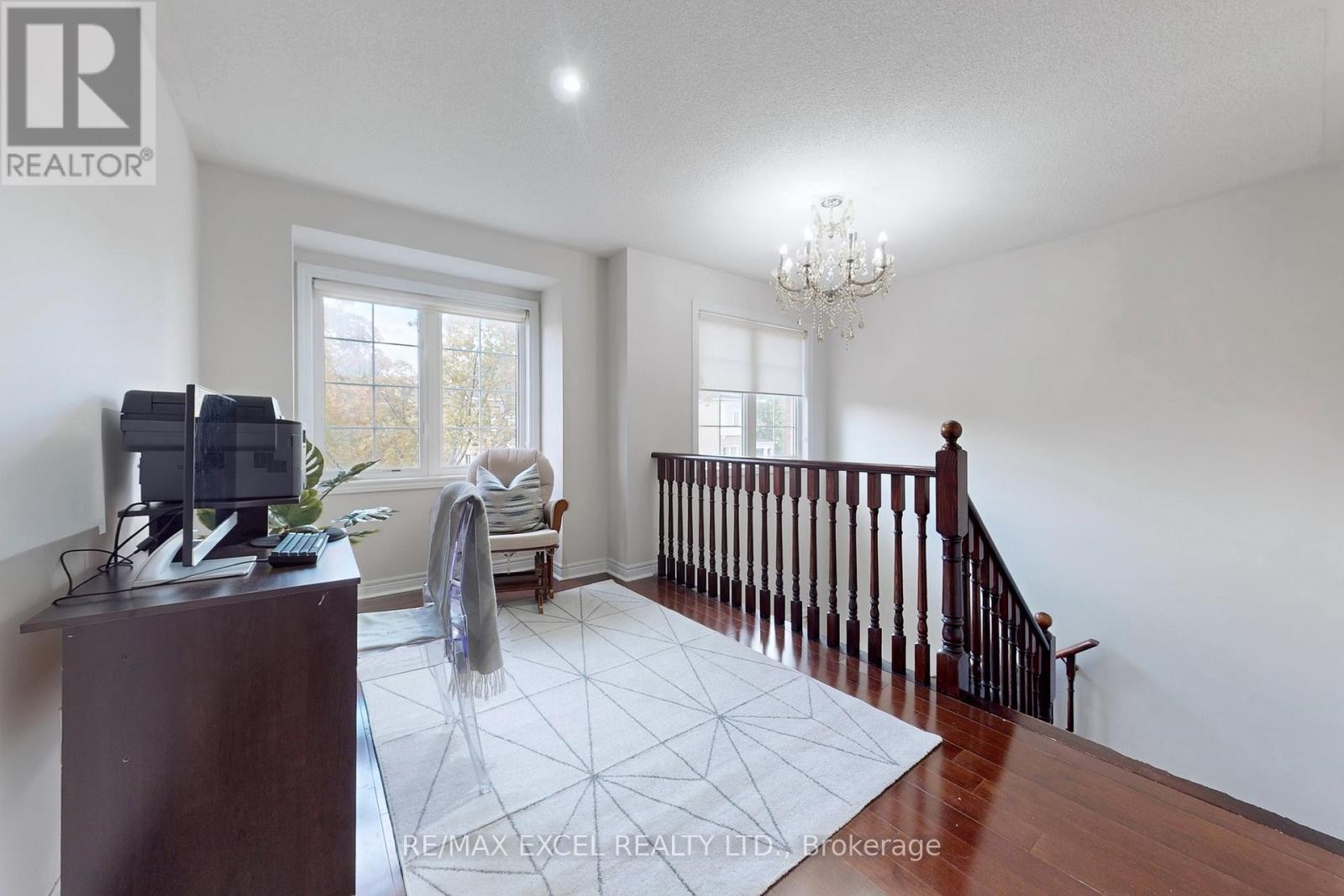 












25 LUNDY DRIVE

,
Markham (Box Grove),




Ontario
L6B0G1

