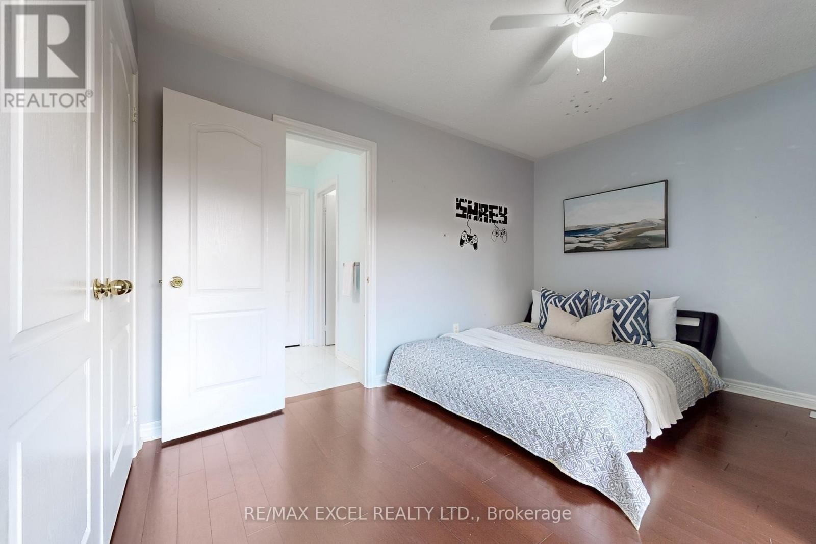 












25 LUNDY DRIVE

,
Markham (Box Grove),




Ontario
L6B0G1

