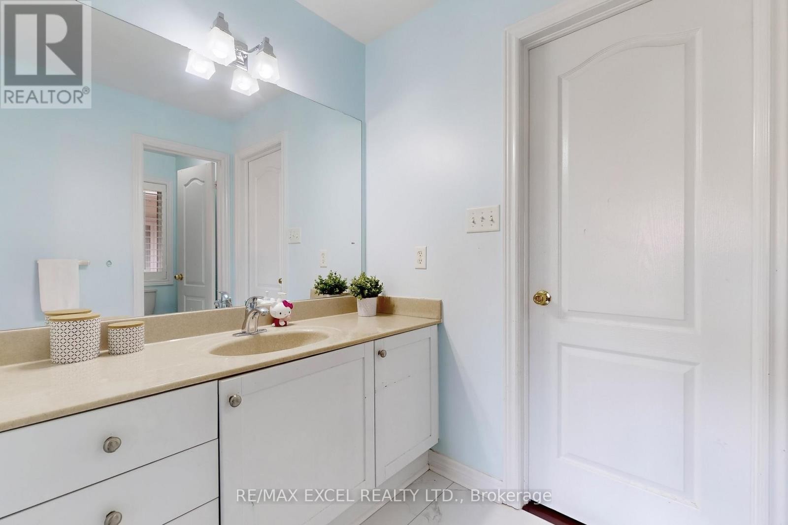 












25 LUNDY DRIVE

,
Markham (Box Grove),




Ontario
L6B0G1

