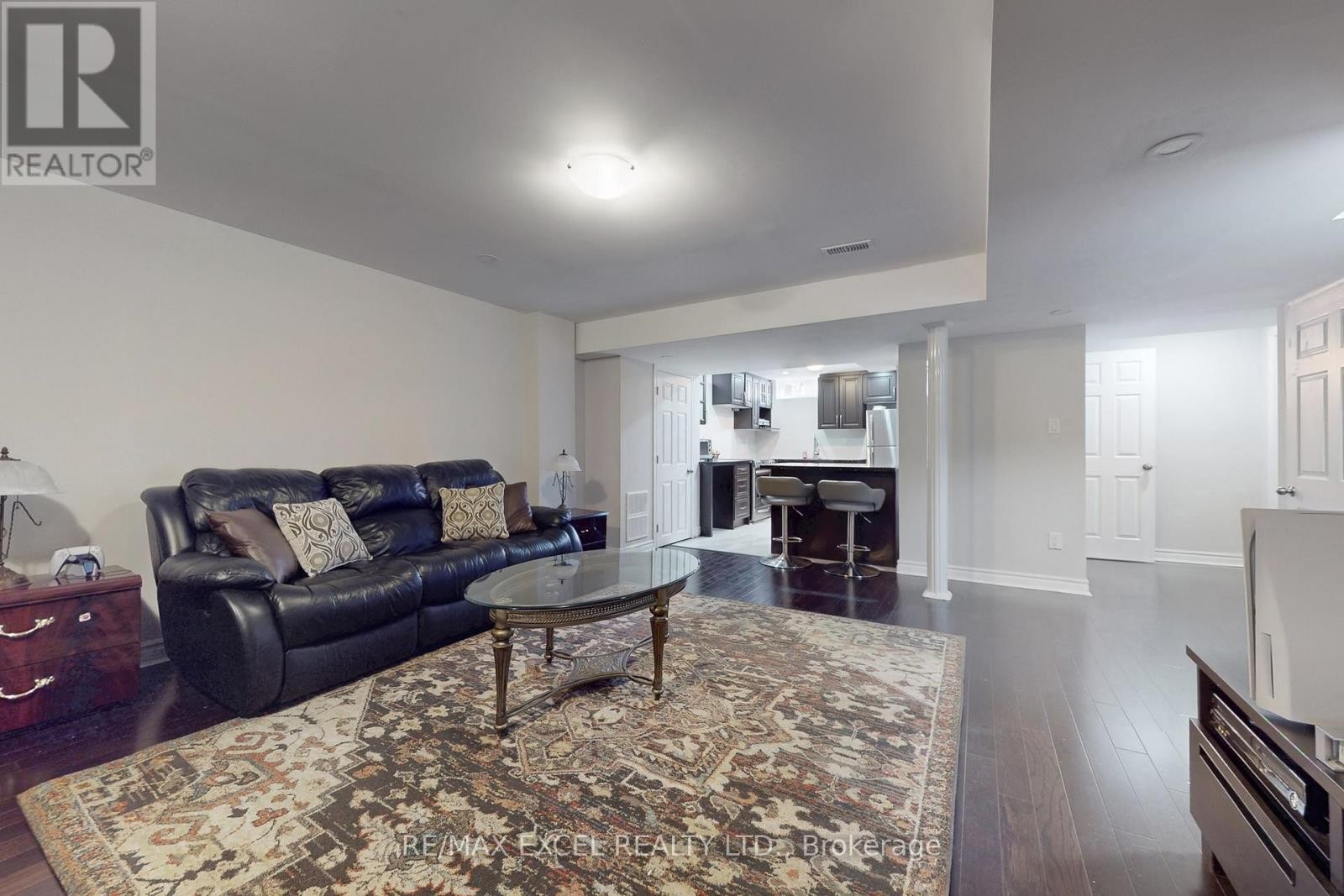 












25 LUNDY DRIVE

,
Markham (Box Grove),




Ontario
L6B0G1

