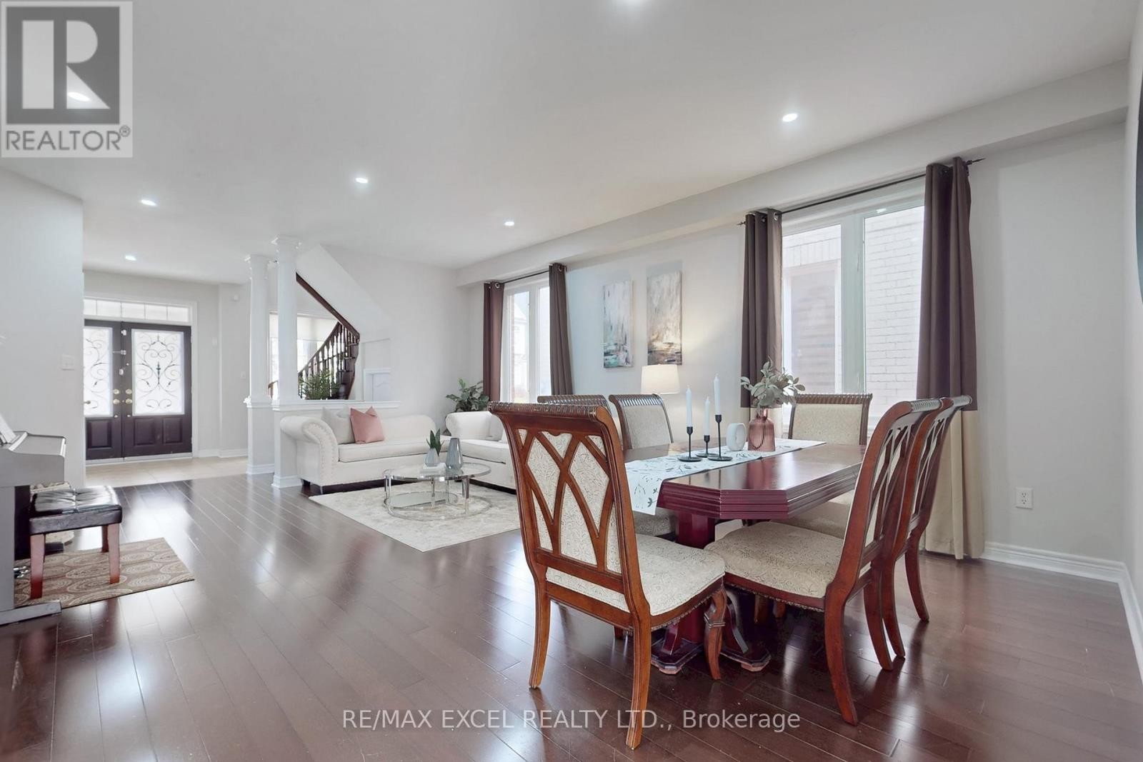 












25 LUNDY DRIVE

,
Markham (Box Grove),




Ontario
L6B0G1

