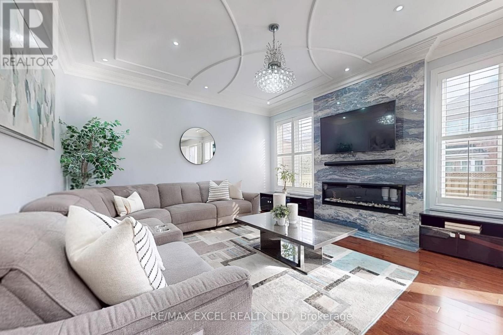 












25 LUNDY DRIVE

,
Markham (Box Grove),




Ontario
L6B0G1

