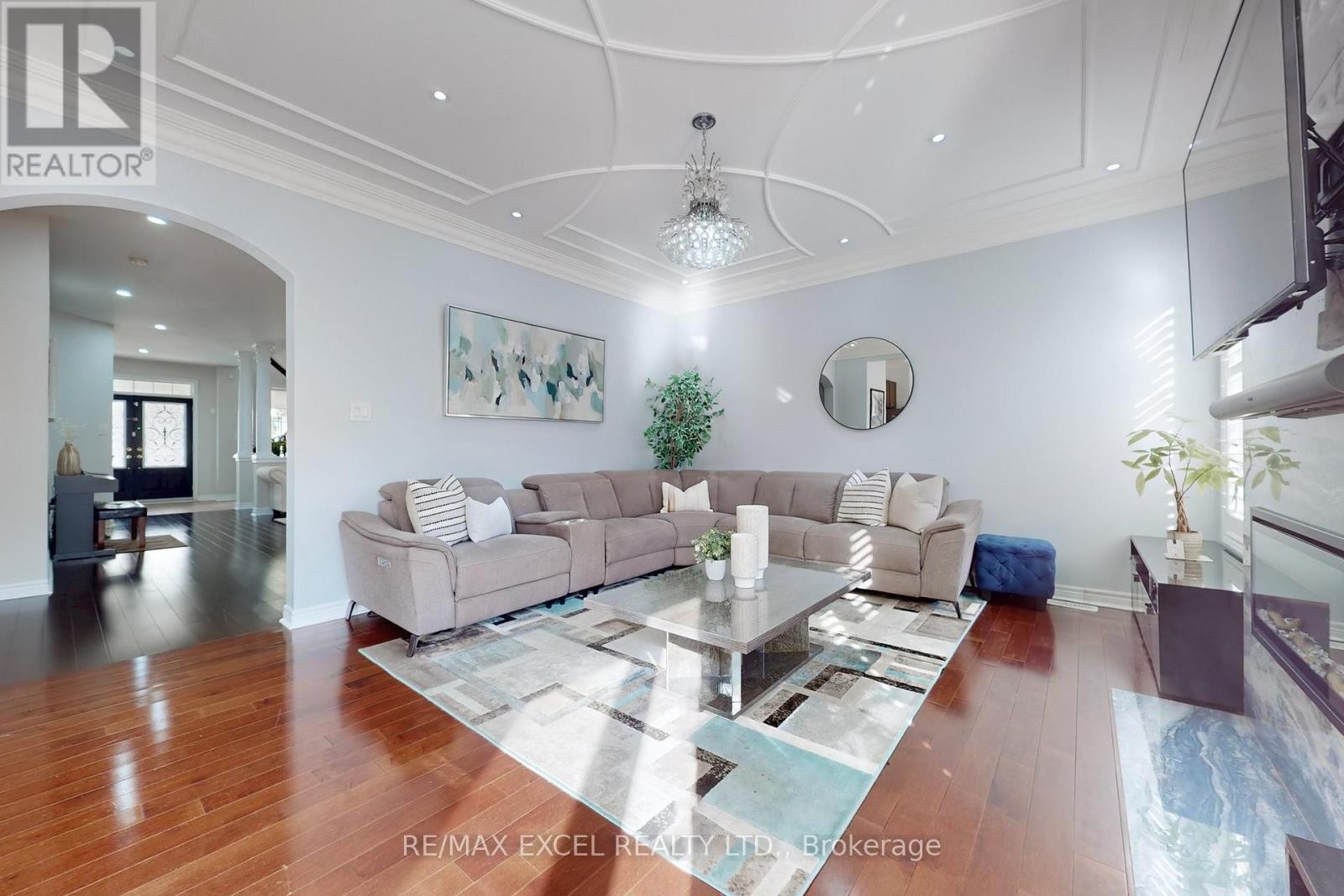 












25 LUNDY DRIVE

,
Markham (Box Grove),




Ontario
L6B0G1

