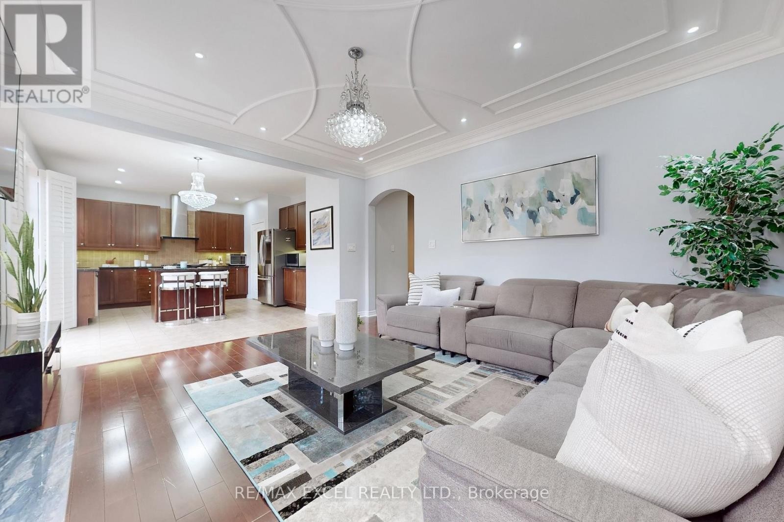 












25 LUNDY DRIVE

,
Markham (Box Grove),




Ontario
L6B0G1

